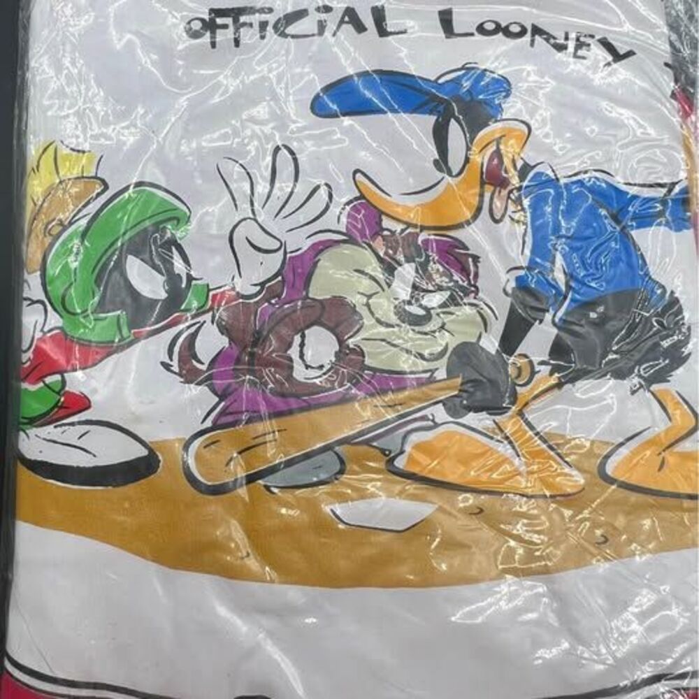 Looney Tunes Inflatable Bat 1997 Vtg -  Red